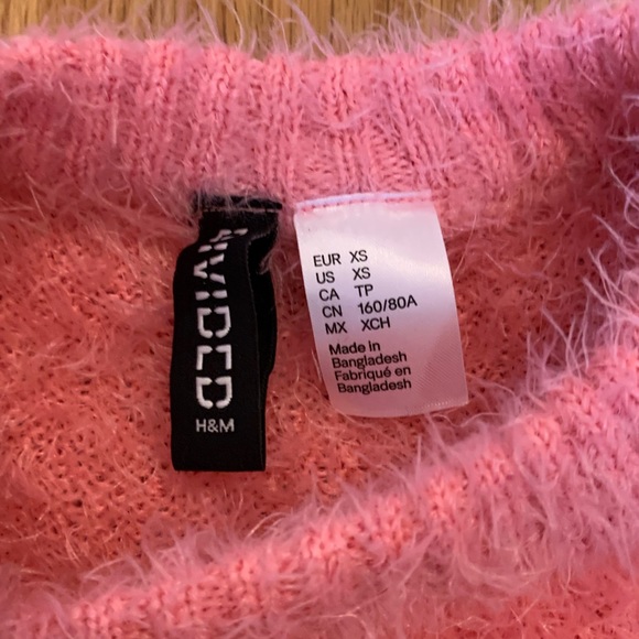 H&M Divided Pink Original Fuzzy Sweater - Picture 5 of 5